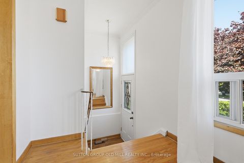 Photo 4 at 94 Muirhead Road, Pleasant View, Toronto
