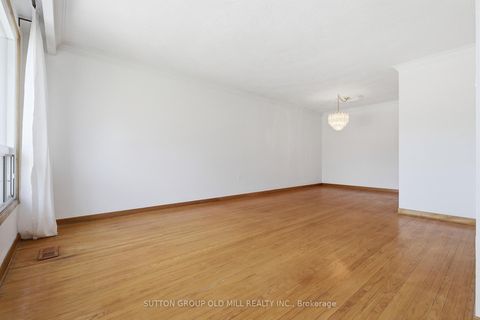 Photo 6 at 94 Muirhead Road, Pleasant View, Toronto