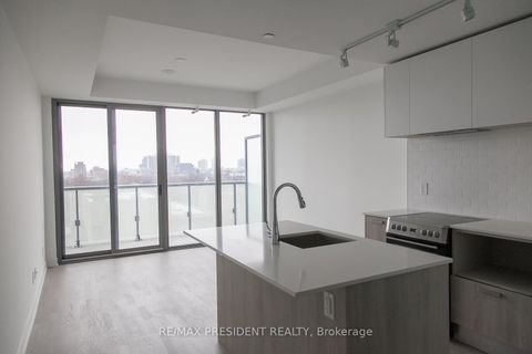 Photo 7 at 913 - 57 St Joseph Street, Bay Street Corridor, Toronto