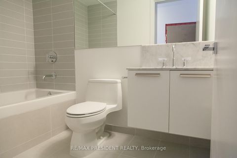 Photo 10 at 913 - 57 St Joseph Street, Bay Street Corridor, Toronto