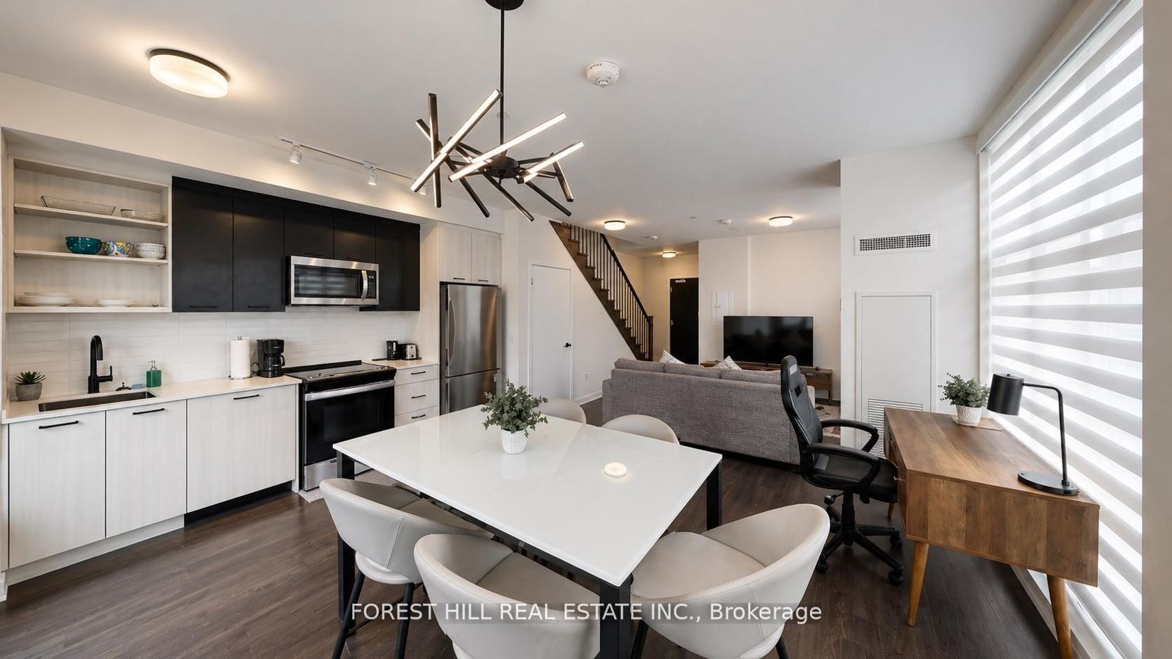 104 - 16 Symes Road, Junction Area, Toronto photo 4