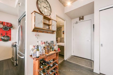 Photo 2 at 1009 - 318 King Street E, Moss Park, Toronto