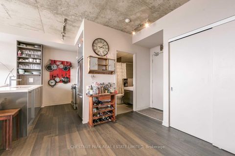 Photo 4 at 1009 - 318 King Street E, Moss Park, Toronto