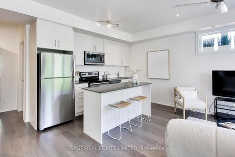 Photo 4 at 2 - 130 Long Branch Avenue, Long Branch, Toronto