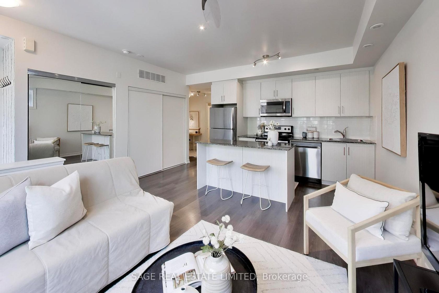 2 - 130 Long Branch Avenue, Long Branch, Toronto photo number 2