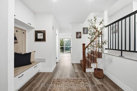 Photo 5 at 50 Oakdale Drive, Donevan, Oshawa