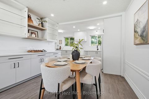 Photo 12 at 50 Oakdale Drive, Donevan, Oshawa