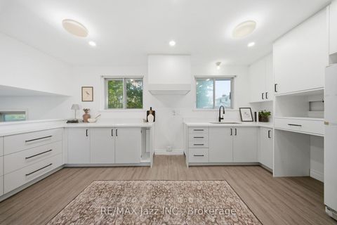 Photo 15 at 50 Oakdale Drive, Donevan, Oshawa