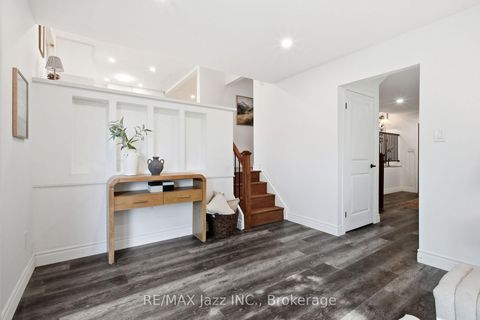 Photo 23 at 50 Oakdale Drive, Donevan, Oshawa