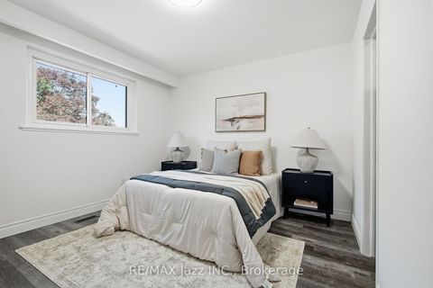 Photo 34 at 50 Oakdale Drive, Donevan, Oshawa