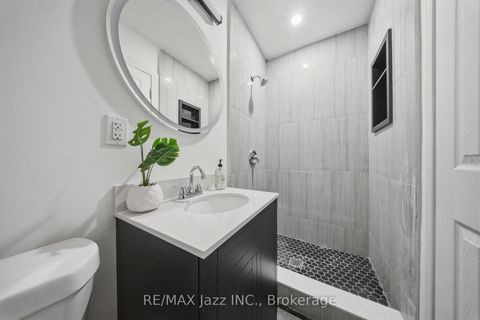Photo 36 at 50 Oakdale Drive, Donevan, Oshawa