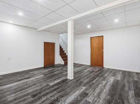 Photo 39 at 50 Oakdale Drive, Donevan, Oshawa