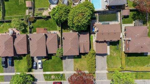 Photo 44 at 50 Oakdale Drive, Donevan, Oshawa