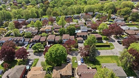 Photo 45 at 50 Oakdale Drive, Donevan, Oshawa