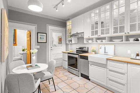 Photo 8 at 13 Evelyn Crescent, High Park North, Toronto