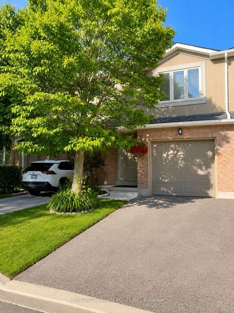 Photo 1 at 13 - 115 Avenue Road, North Richvale, Richmond Hill