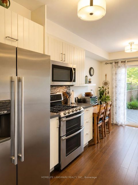 Photo 9 at 13 - 115 Avenue Road, North Richvale, Richmond Hill