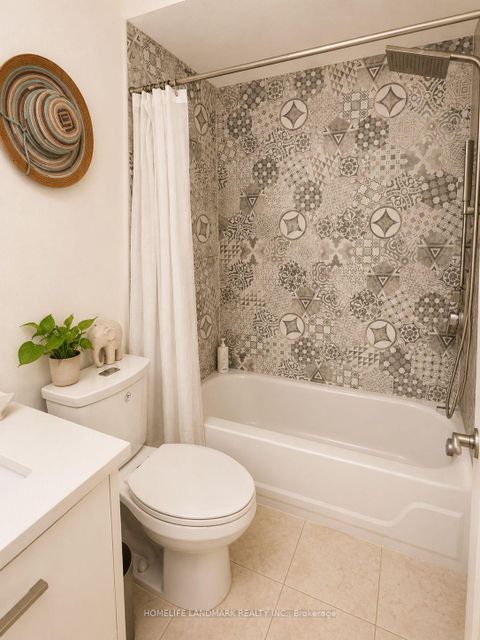 Photo 22 at 13 - 115 Avenue Road, North Richvale, Richmond Hill