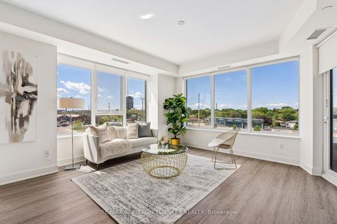 Photo 7 at 311 - 185 Deerfield Road N, Central Newmarket, Newmarket