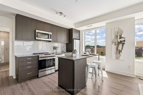 Photo 12 at 311 - 185 Deerfield Road N, Central Newmarket, Newmarket