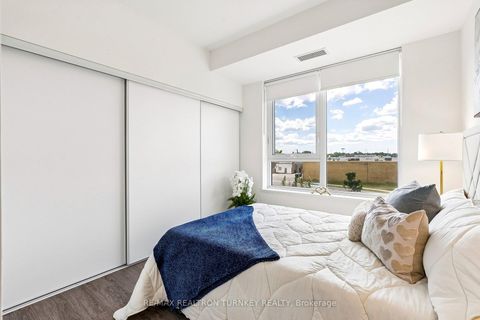 Photo 17 at 311 - 185 Deerfield Road N, Central Newmarket, Newmarket