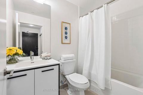 Photo 20 at 311 - 185 Deerfield Road N, Central Newmarket, Newmarket