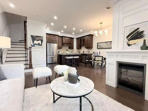 Photo 1 at 274 Duplex Avenue, Newtonbrook West, Toronto