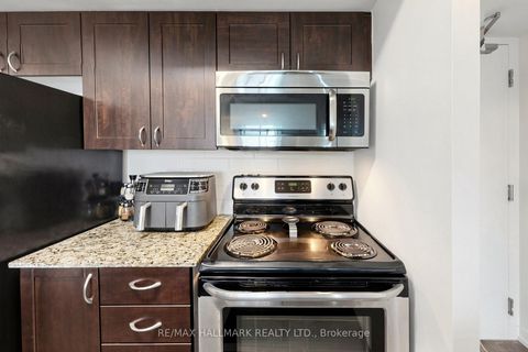 Photo 18 at 1119 - 812 Lansdowne Avenue, Junction, Toronto
