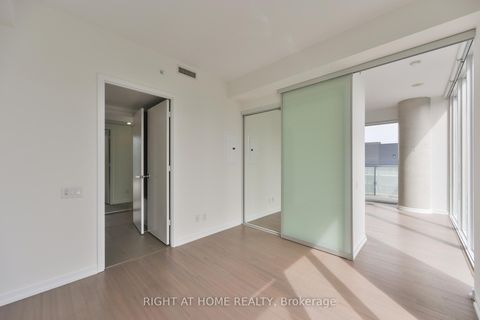 Photo 12 at 3903 - 101 Peter Street W, Waterfront Communities C1, Toronto