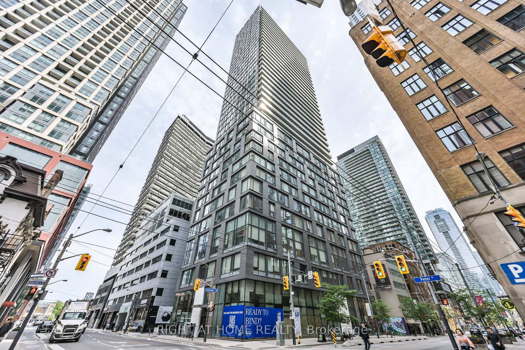 3903 - 101 Peter Street W, Waterfront Communities C1, Toronto photo number 2