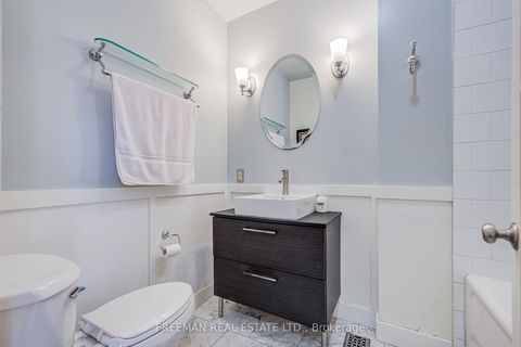 Photo 16 at 224 Lippincott Street, University, Toronto