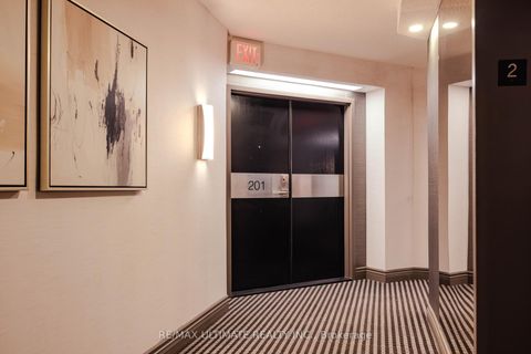 Photo 7 at 201 - 240 Heath Street W, Forest Hill South, Toronto