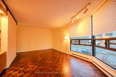 Photo 13 at 201 - 240 Heath Street W, Forest Hill South, Toronto