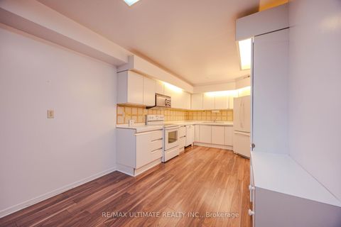Photo 21 at 201 - 240 Heath Street W, Forest Hill South, Toronto