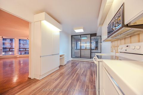 Photo 24 at 201 - 240 Heath Street W, Forest Hill South, Toronto