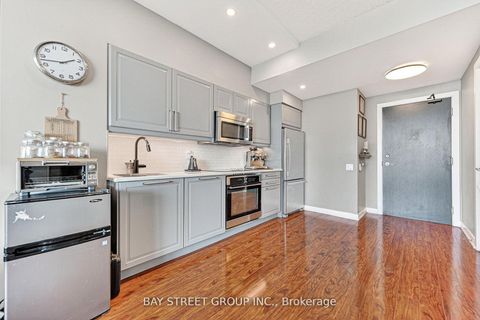 Photo 4 at 3505 - 33 Charles Street E, Yonge Corridor, Toronto
