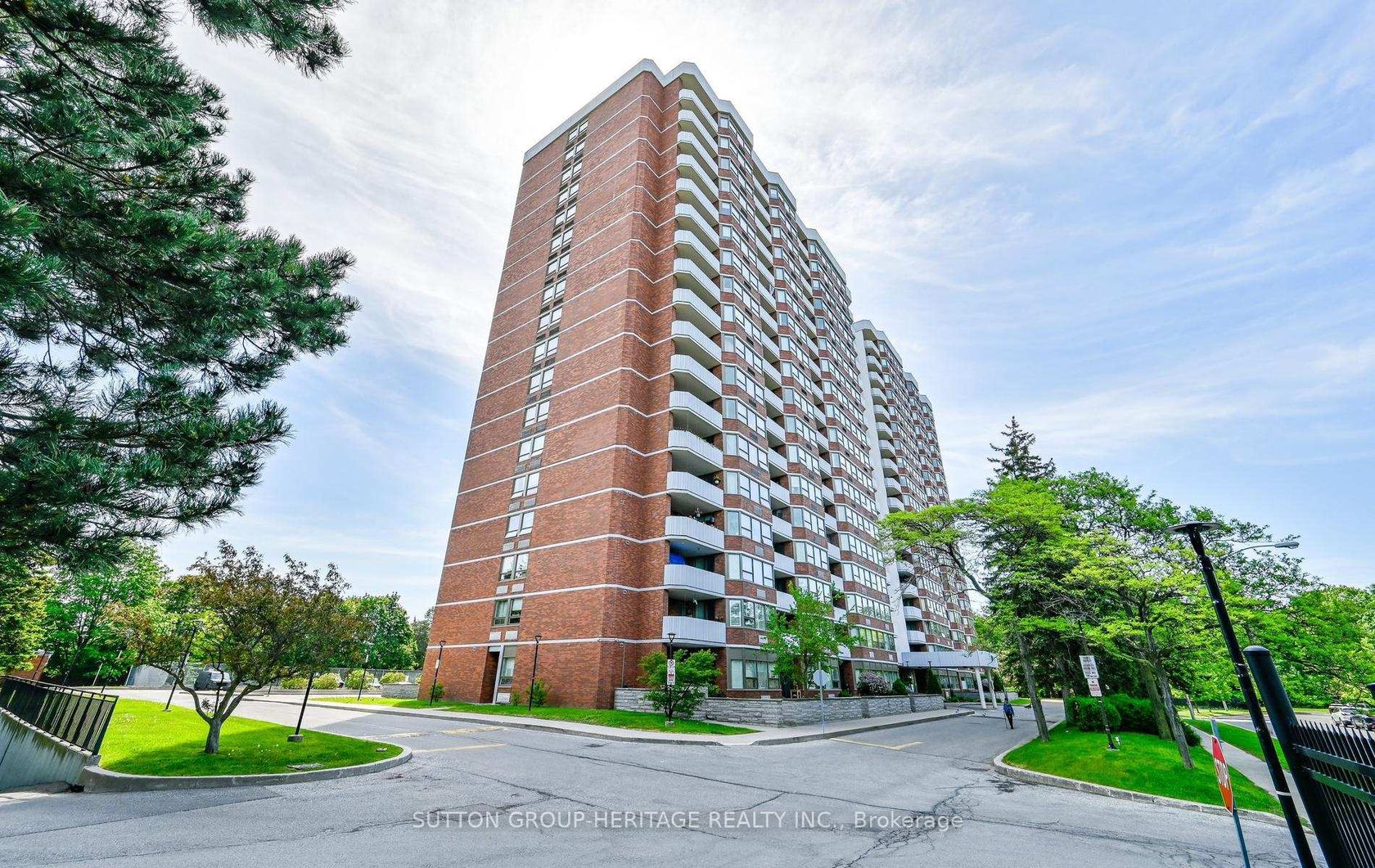 1915 - 121 Ling Road, West Hill, Toronto photo number 2