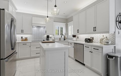 Photo 14 at 7 Gagnon Gate, Rolling Acres, Whitby
