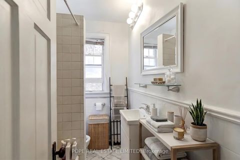 Photo 10 at 18 Edgewood Avenue, Woodbine Corridor, Toronto