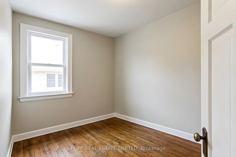 Photo 28 at 18 Edgewood Avenue, Woodbine Corridor, Toronto