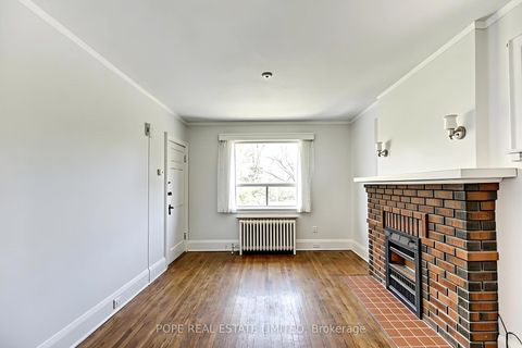 Photo 29 at 18 Edgewood Avenue, Woodbine Corridor, Toronto