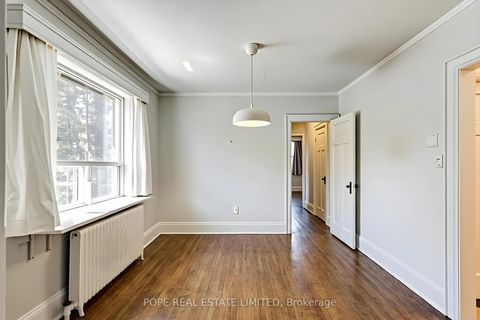 Photo 30 at 18 Edgewood Avenue, Woodbine Corridor, Toronto