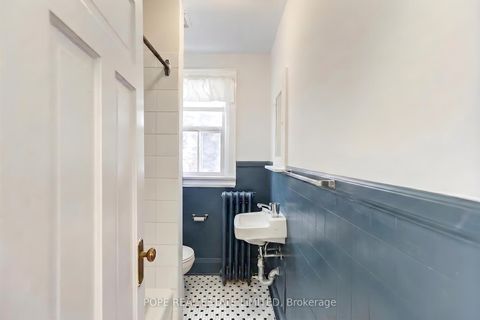 Photo 33 at 18 Edgewood Avenue, Woodbine Corridor, Toronto
