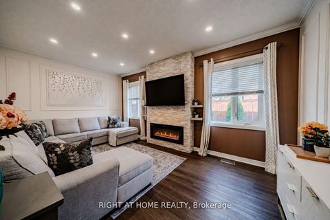 Photo 6 at 111 Forecastle Road, Patterson, Vaughan