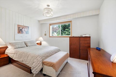 Photo 15 at 36 LANGEVIN Crescent, Centennial Scarborough, Toronto