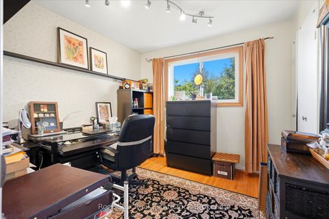 Photo 21 at 36 LANGEVIN Crescent, Centennial Scarborough, Toronto