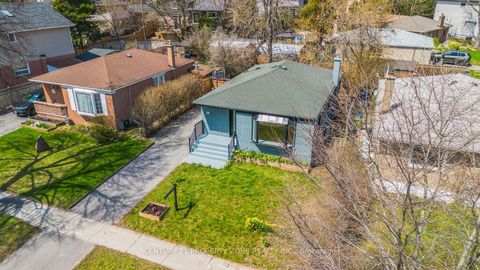 Photo 5 at 203 Toynbee Trail, Guildwood, Toronto