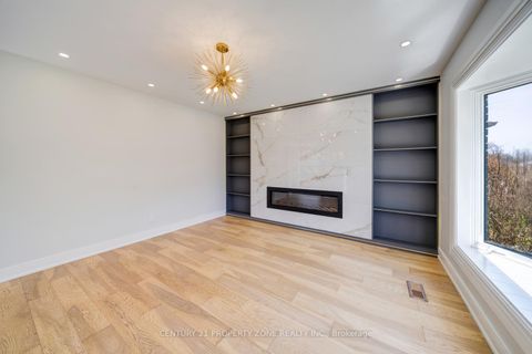 Photo 10 at 203 Toynbee Trail, Guildwood, Toronto