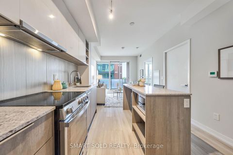 Photo 7 at 833 - 31 Tippett Road, Clanton Park, Toronto