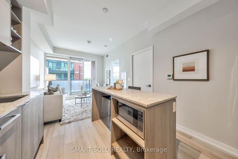 Photo 8 at 833 - 31 Tippett Road, Clanton Park, Toronto
